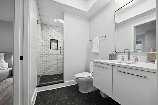 $4,095,000 | 97 Oak Lane, Amagansett, NY 11930