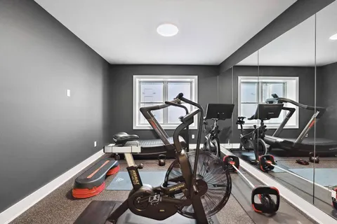 $4,095,000 | 97 Oak Lane, Amagansett, NY 11930