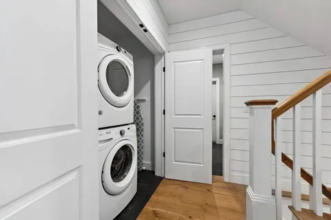 $4,095,000 | 97 Oak Lane, Amagansett, NY 11930