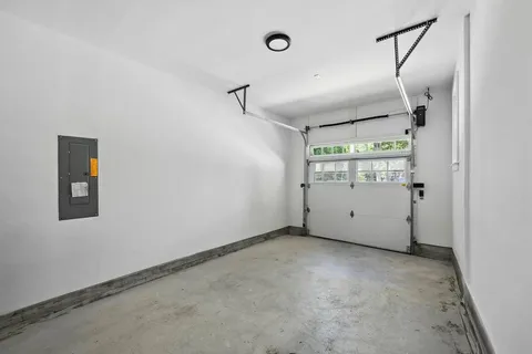 $4,095,000 | 97 Oak Lane, Amagansett, NY 11930