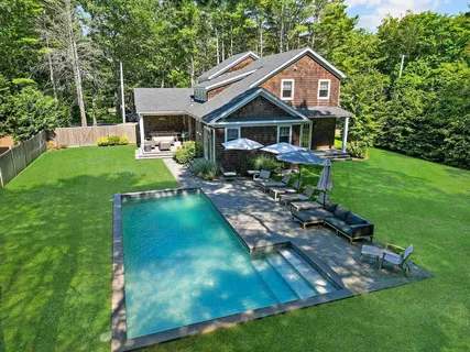 $4,095,000 | 97 Oak Lane, Amagansett, NY 11930