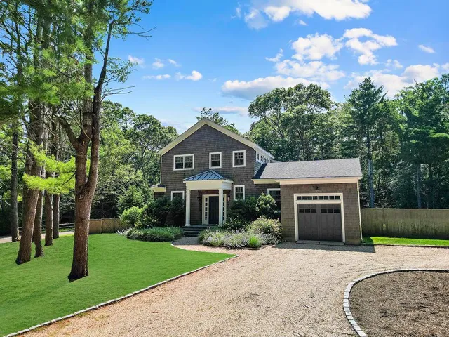 $4,095,000 | 97 Oak Lane, Amagansett, NY 11930