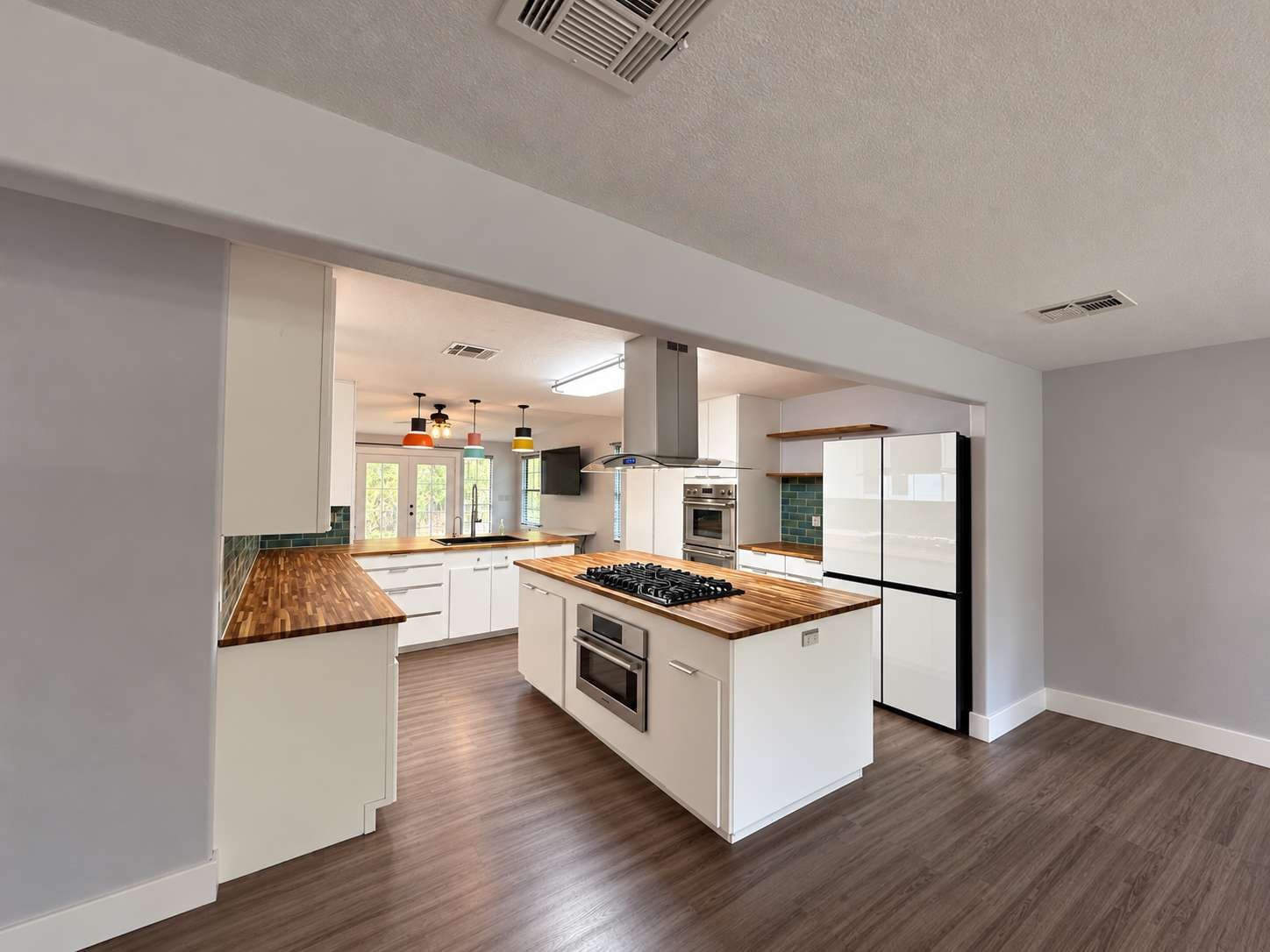 4248 Sapp Road Conroe, TX 77304 - Photo 4 of 21 Gallery Image 4