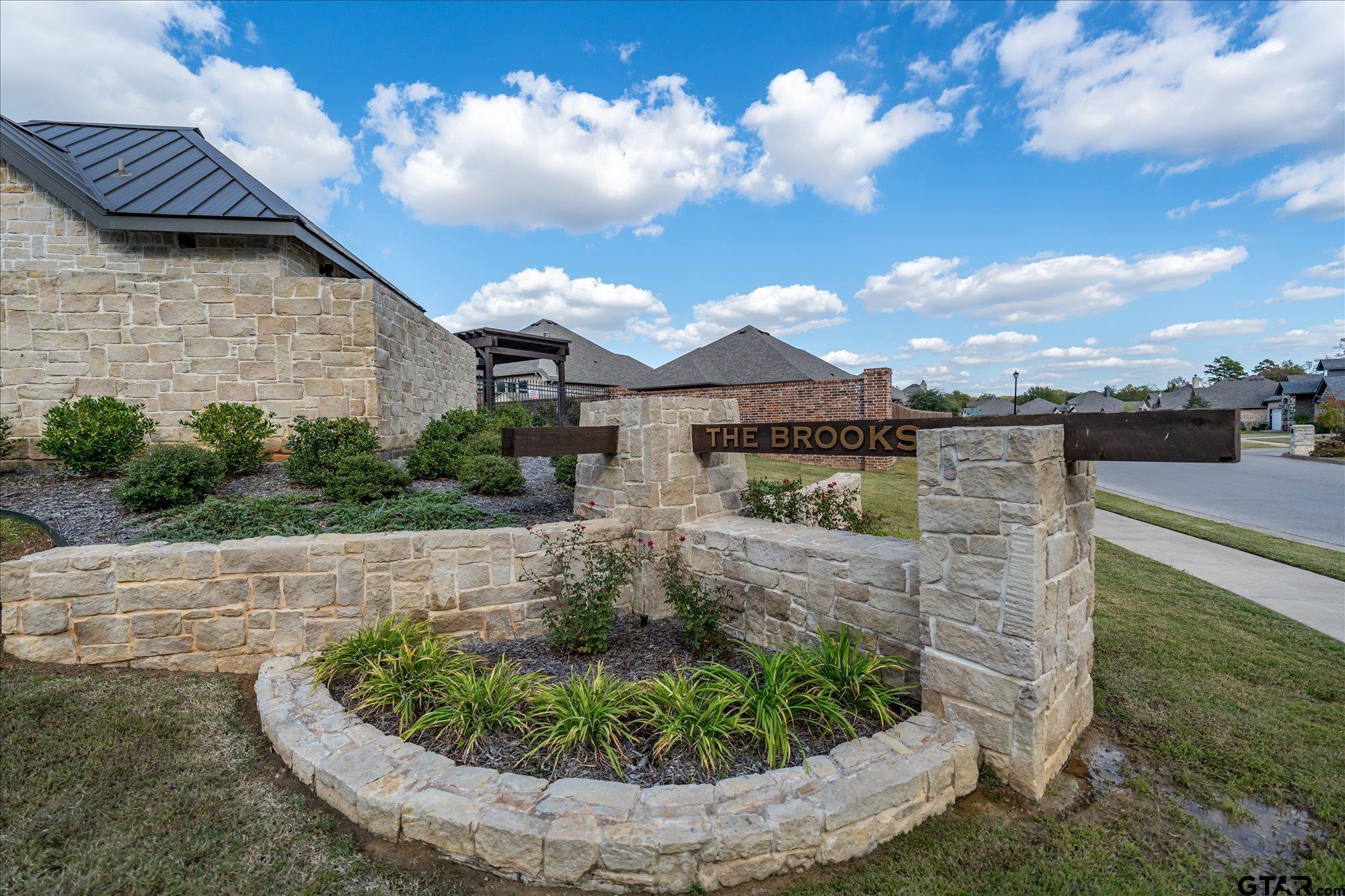 9109 Long Branch Tyler, TX 75703 - Photo 29 of 34 a view of a terrace with a garden and barbeque oven