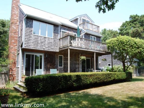10 Down Harbor Road Edgartown, MA 02539 - Photo 14 of 19 http://d1qzqeyxiitrap.cloudfront.net/photos/25111/600/18be9b57.jpg
