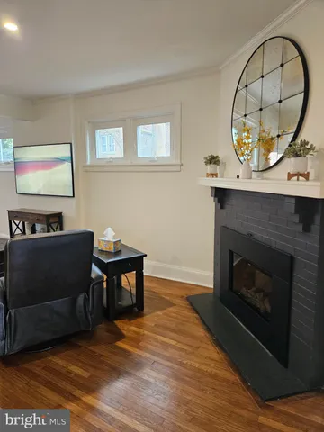a close view of stove top oven