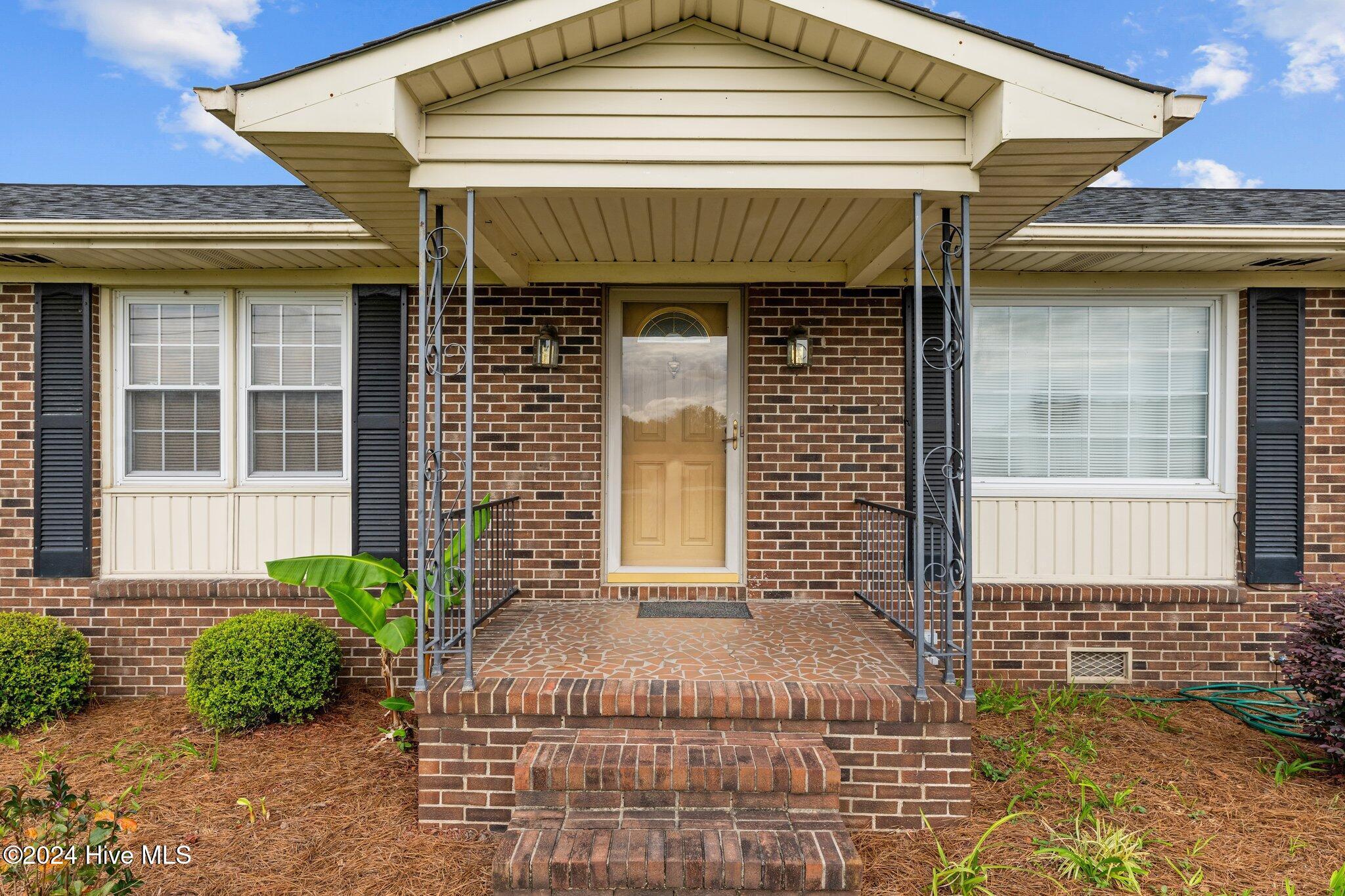 1792 Pauls Path Road Kinston, NC 28504 - Photo 17 of 51 18-web-or-mls-DSC_0357