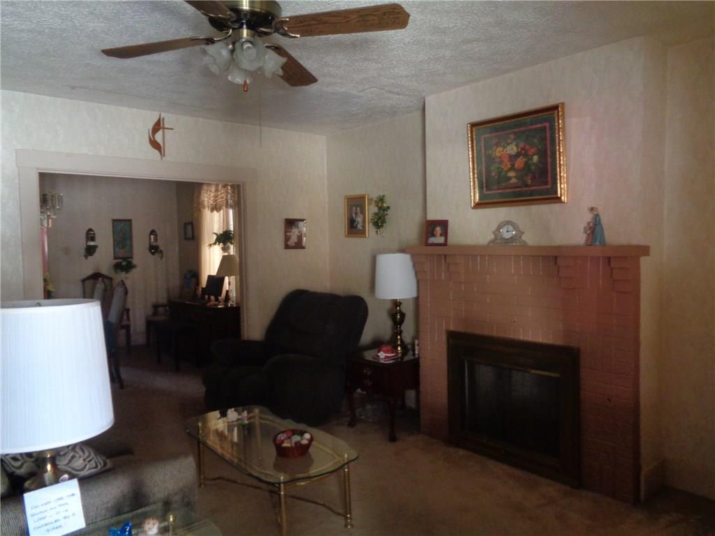 441 Pinney Street Rochester, PA 15074 - Photo 2 of 17