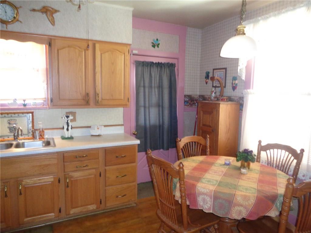 441 Pinney Street Rochester, PA 15074 - Photo 6 of 17