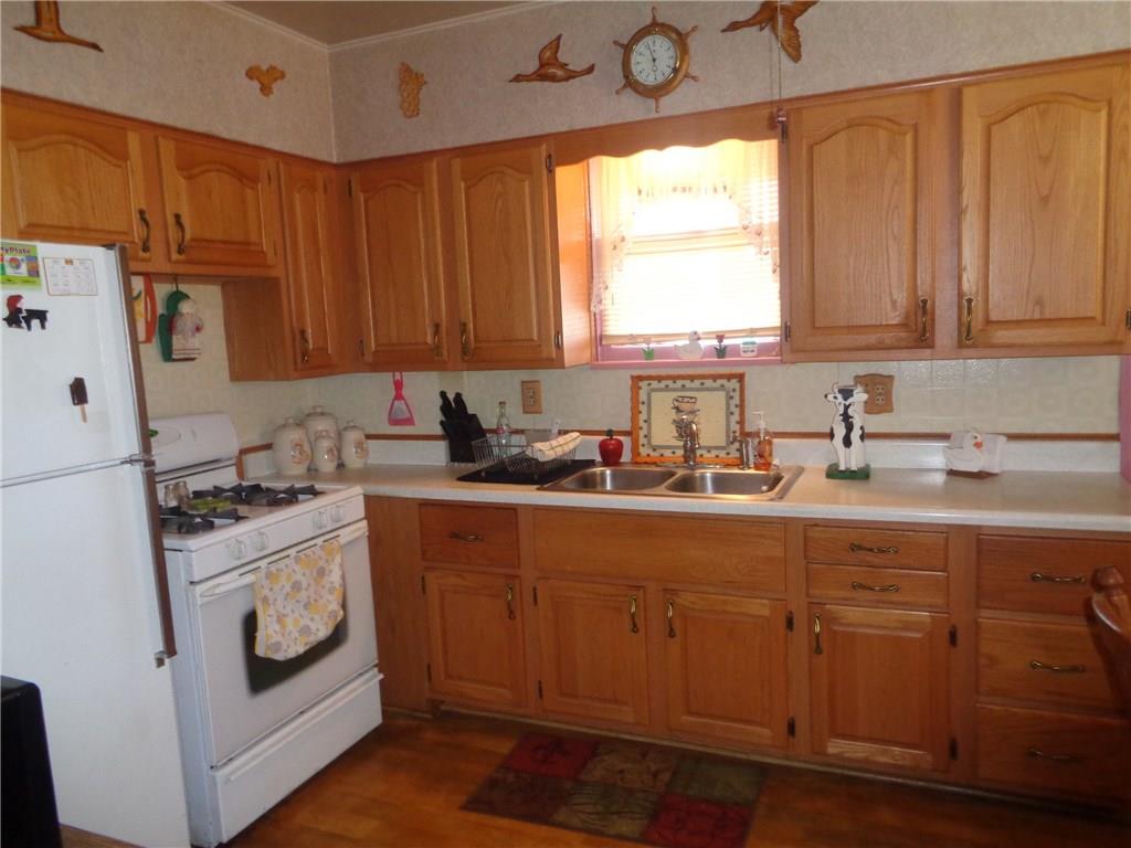 441 Pinney Street Rochester, PA 15074 - Photo 7 of 17