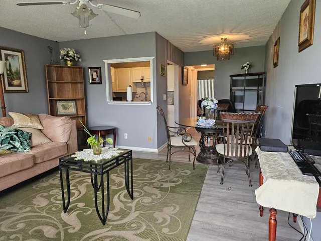 a view of a livingroom and dining room
