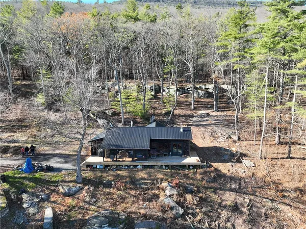 $899,000 | 331 Ledgemoor Road, Catskill, NY 12463