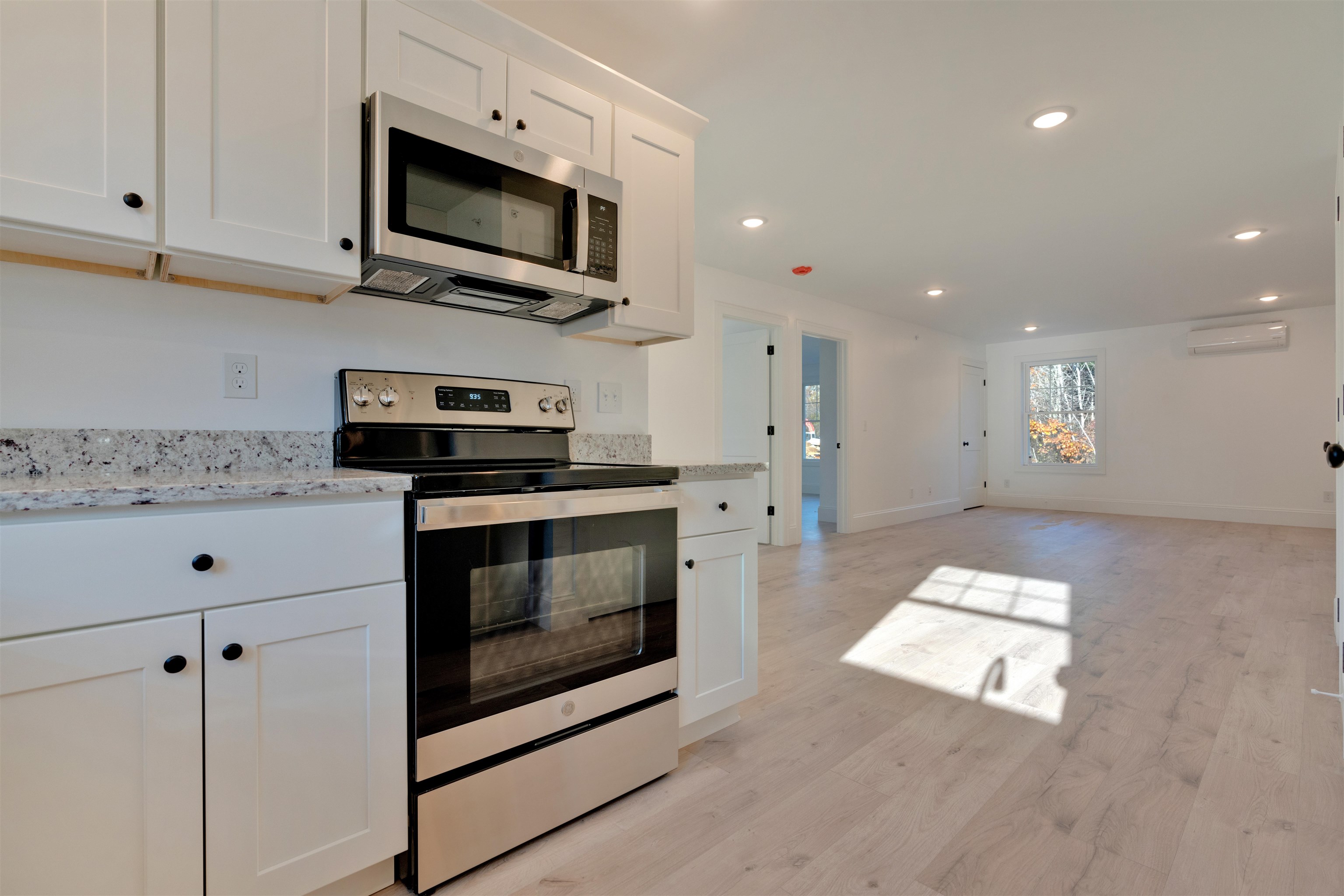 13 Miami Way, Unit B Rochester, NH 03867 - Photo 5 of 21