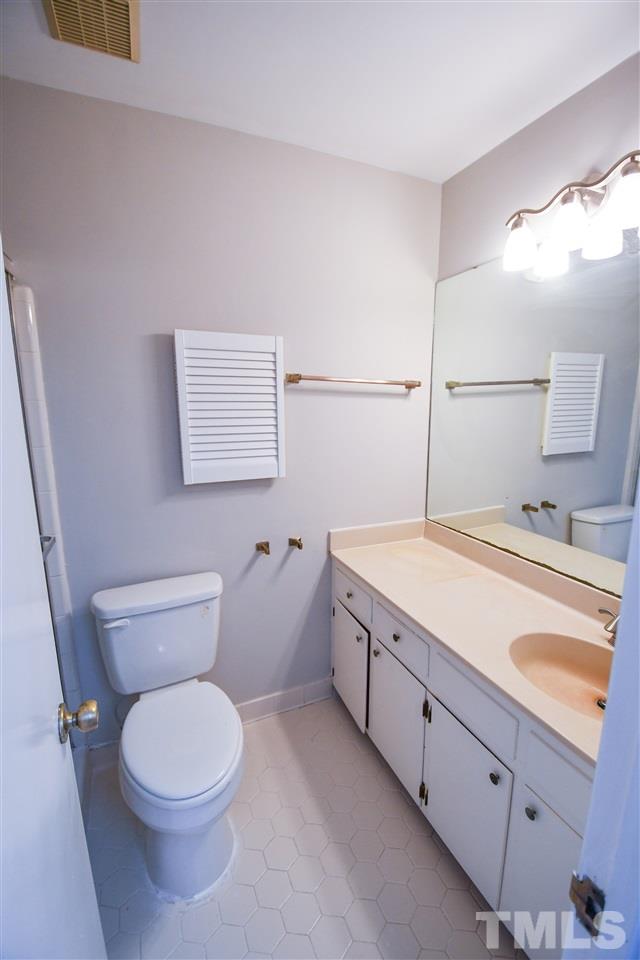 5854 Branchwood Road Raleigh, NC 27609 - Photo 11 of 14