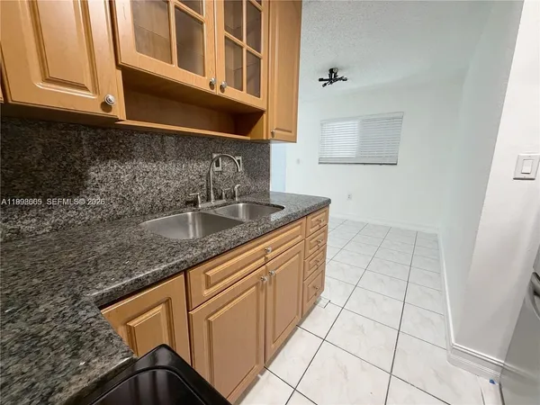 $2,100 | 2565 West 56th Street, Unit 101, Hialeah, FL 33016