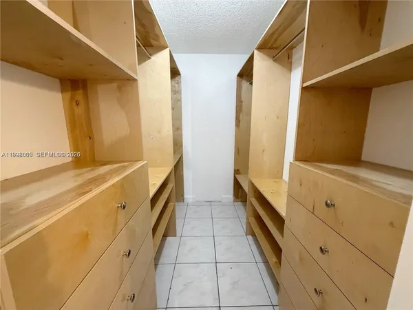 $2,100 | 2565 West 56th Street, Unit 101, Hialeah, FL 33016
