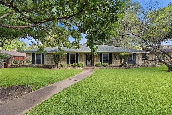 $429,900 | 1512 Cliffbrook Drive, Plano, TX 75075