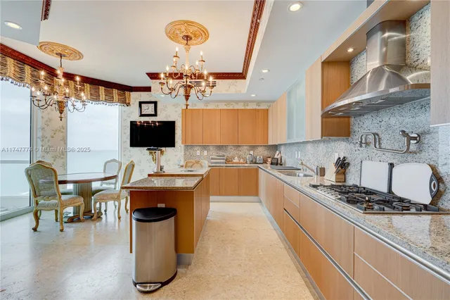 $20,000 | 16047 Collins Avenue, Unit 1604, Sunny Isles Beach, FL 33160