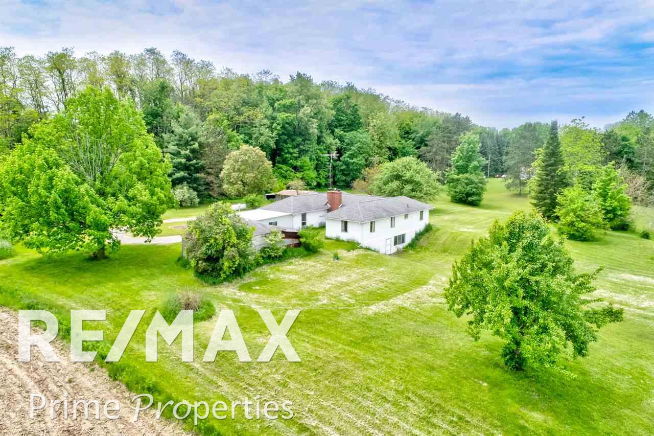 9805 Bray Road Millington, MI 48746 - Photo 34 of 38
