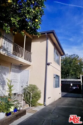 $2,000 | 828 North Alta Vista Boulevard, Unit 7, Los Angeles, CA 90046