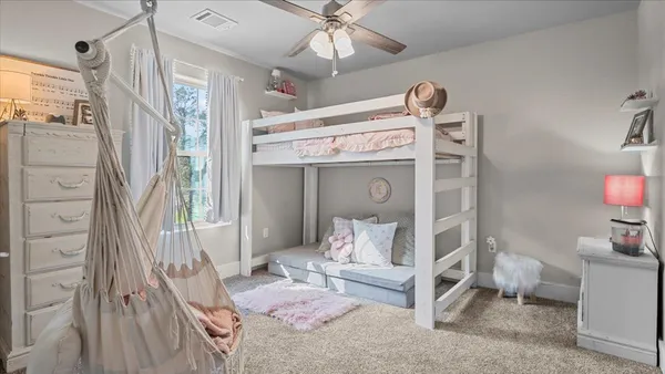 $427,000 | 147 Wildwood Lake Drive, Huntsville, TX 77340