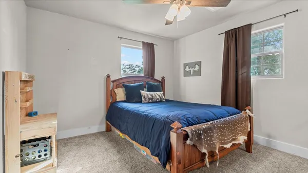 $427,000 | 147 Wildwood Lake Drive, Huntsville, TX 77340