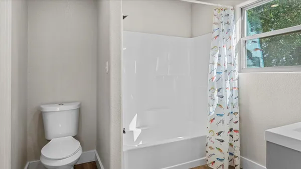 $427,000 | 147 Wildwood Lake Drive, Huntsville, TX 77340