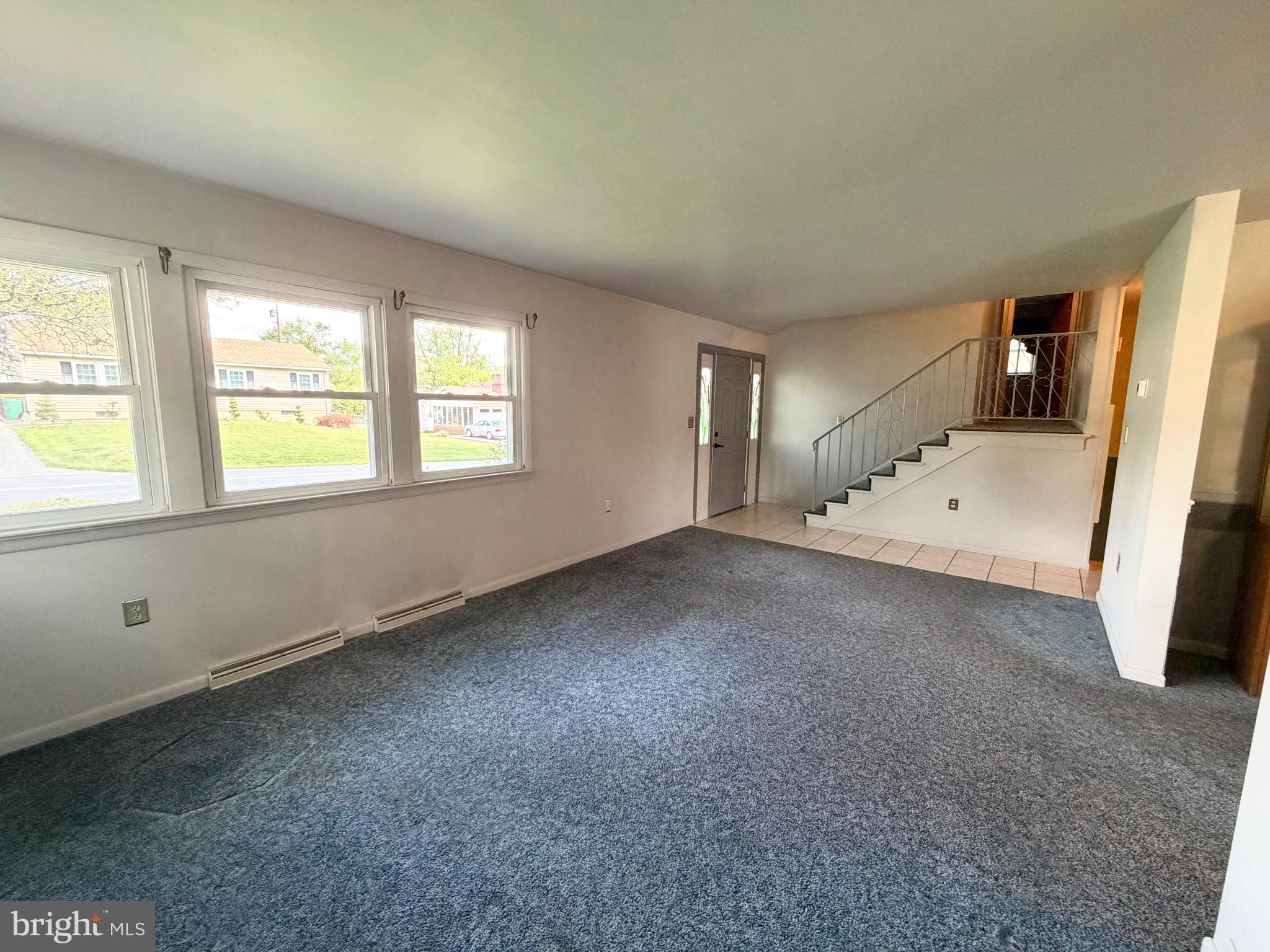 903 Fox Meadow Road Chambersburg, PA 17202 - Photo 4 of 32 Living Room