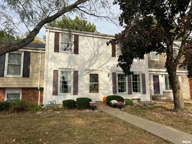 $103,000 | 90 Carriage Hill, Macomb, IL 61455