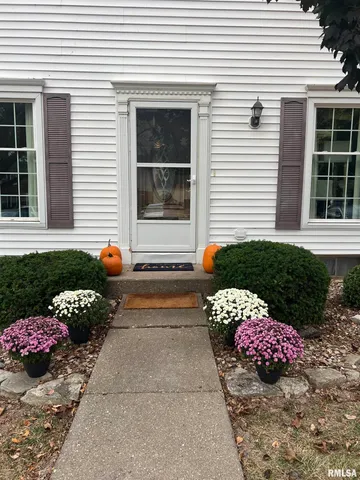 $103,000 | 90 Carriage Hill, Macomb, IL 61455