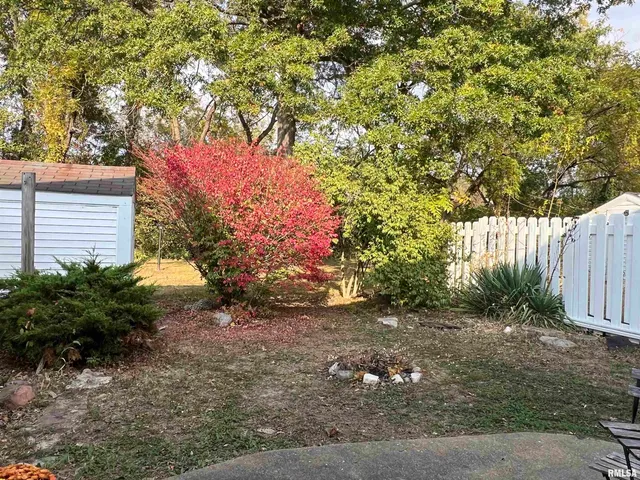 $103,000 | 90 Carriage Hill, Macomb, IL 61455