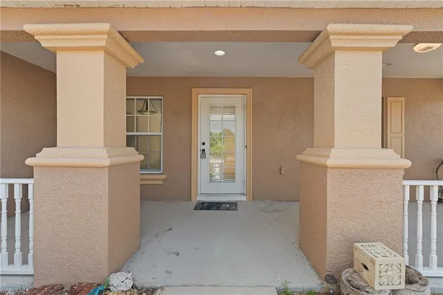 $280,000 | 3701 Hanna Avenue North, Lehigh Acres, FL 33971