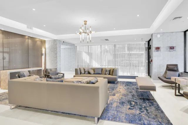 $8,000 | 899 Jeffery Street, Unit 701, Boca Raton, FL 33487