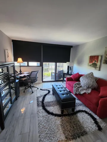 $8,000 | 899 Jeffery Street, Unit 701, Boca Raton, FL 33487