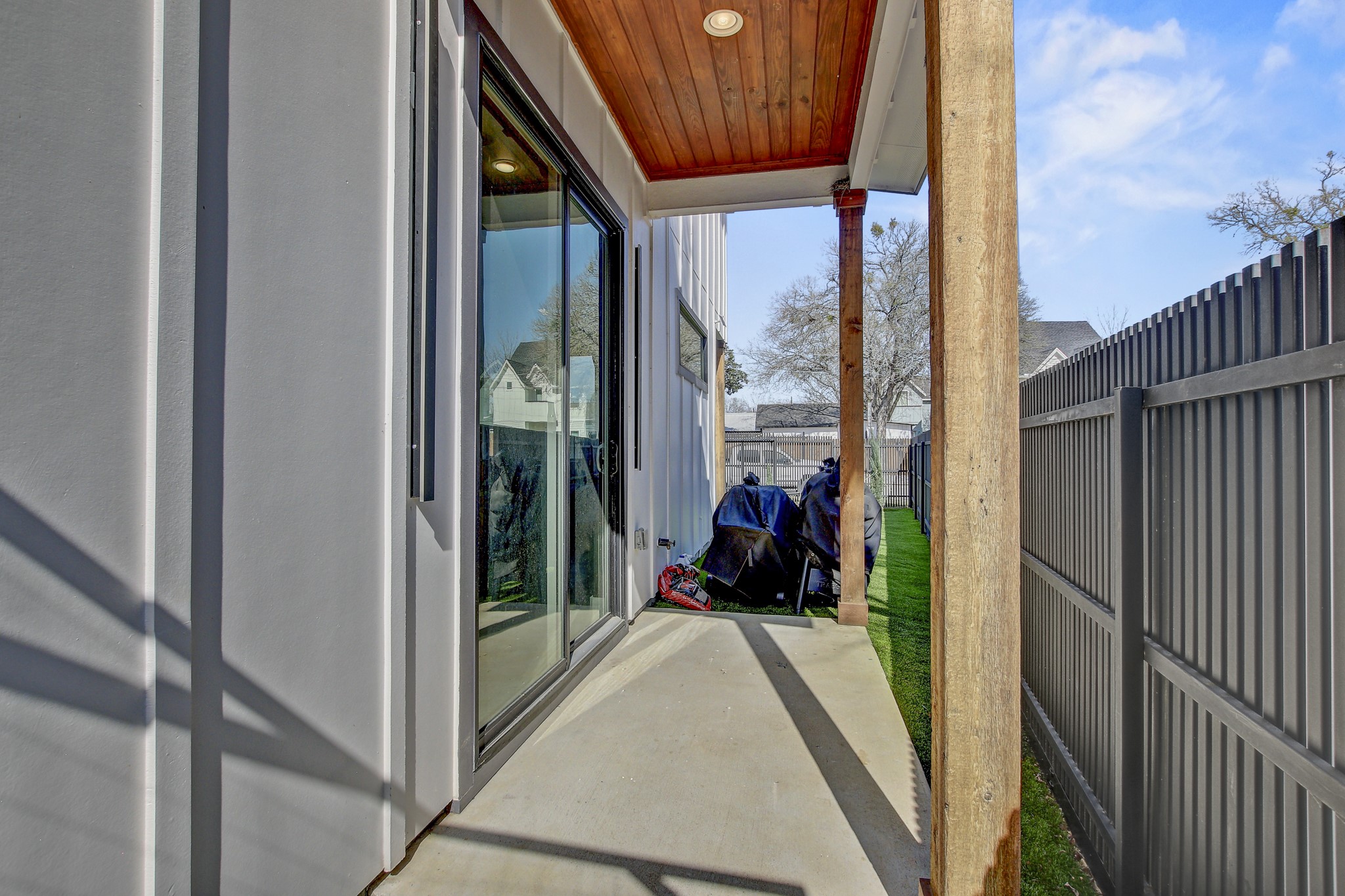 4703 Louis Avenue, Unit A Austin, TX 78721 - Photo 30 of 35 View of patio / terrace