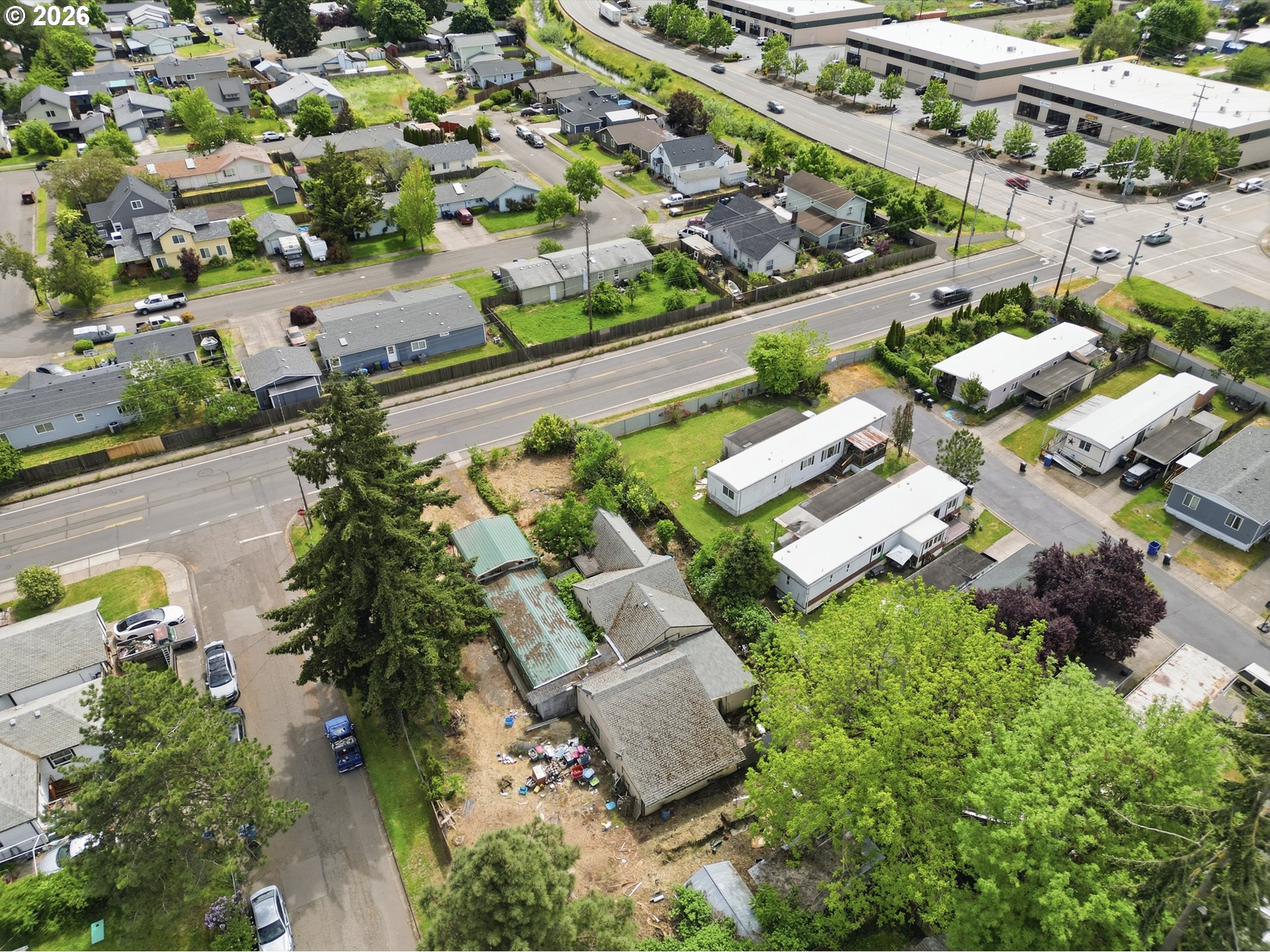 352 North Bertelsen Road Eugene, OR 97402 - Photo 4 of 22 Gallery Image 4