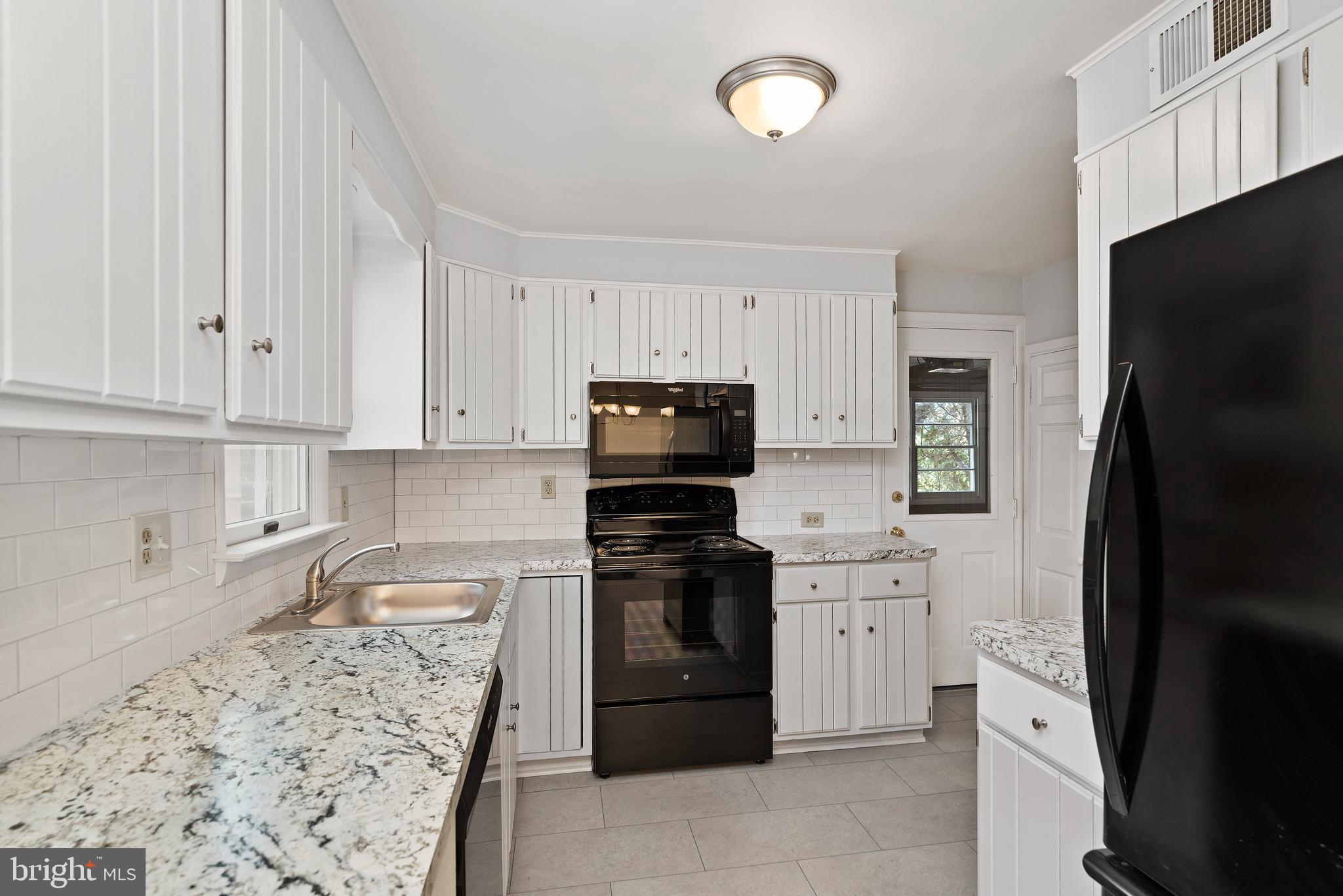 326 Feeser Road Harrisburg, PA 17109 - Photo 12 of 23 Gallery Image 12