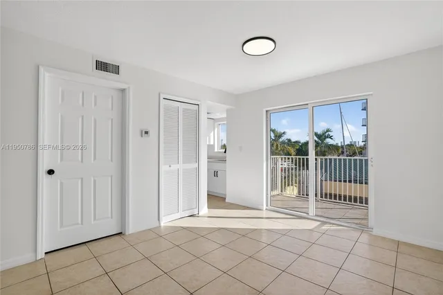 $2,450 | 2475 Northwest 16th St Road, Unit 310, Miami, FL 33125