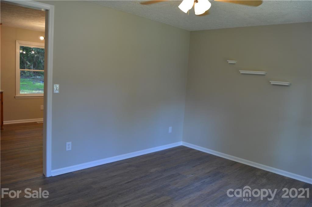2614 Tablerock Road Lenoir, NC 28645 - Photo 3 of 27 Gallery Image 3