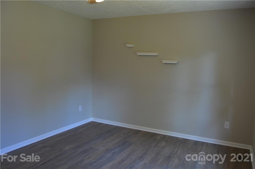 2614 Tablerock Road Lenoir, NC 28645 - Photo 4 of 27 Gallery Image 4