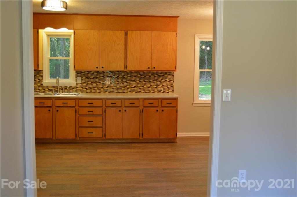 2614 Tablerock Road Lenoir, NC 28645 - Photo 5 of 27 Gallery Image 5