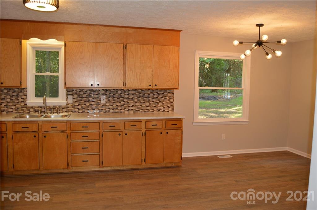 2614 Tablerock Road Lenoir, NC 28645 - Photo 6 of 27 Gallery Image 6
