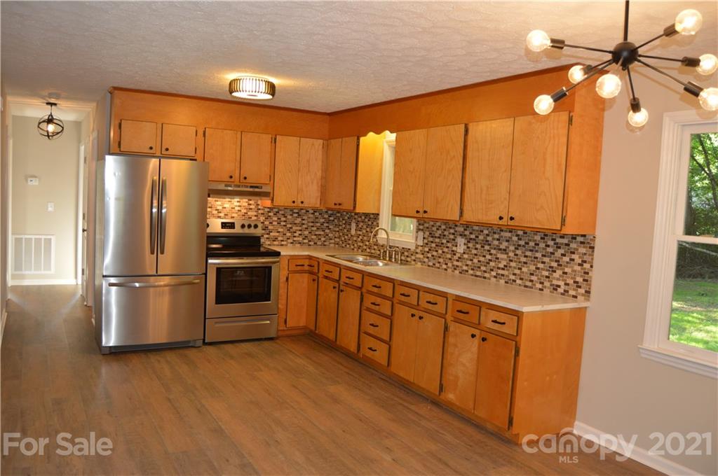 2614 Tablerock Road Lenoir, NC 28645 - Photo 8 of 27 Gallery Image 8