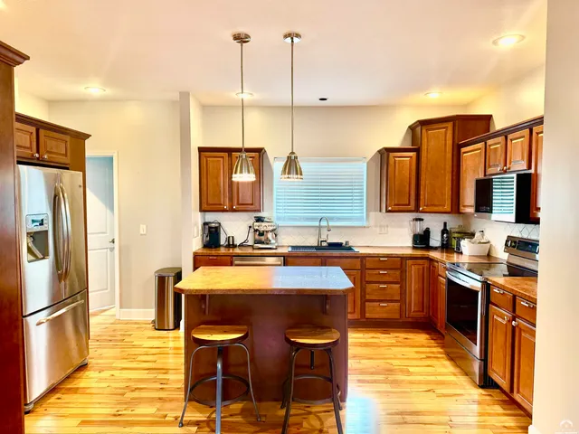 $429,900 | 2635 Knollbrook Court, Lawrence, KS 66046