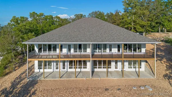 $789,000 | 420 Outer Drive, Lake Ozark, MO 65049