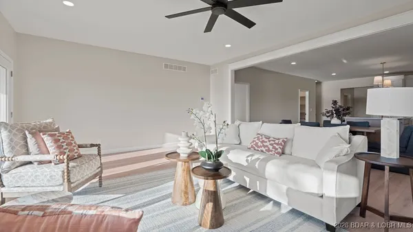 $789,000 | 420 Outer Drive, Lake Ozark, MO 65049