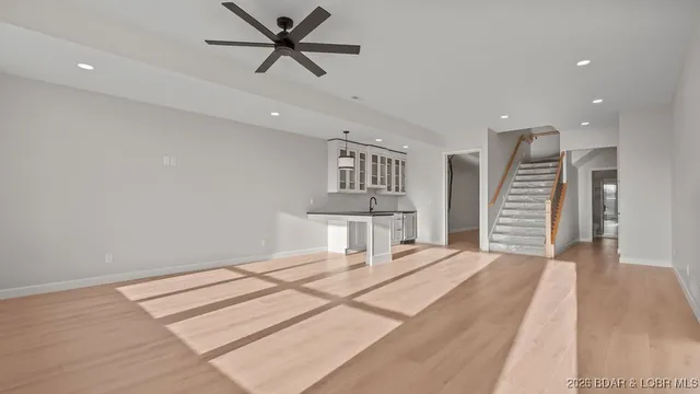 $799,000 | 420 Outer Drive, Lake Ozark, MO 65049