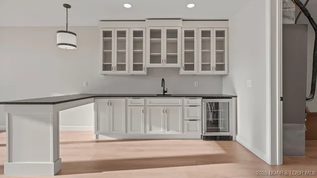 $799,000 | 420 Outer Drive, Lake Ozark, MO 65049