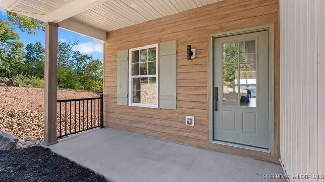 $799,000 | 420 Outer Drive, Lake Ozark, MO 65049