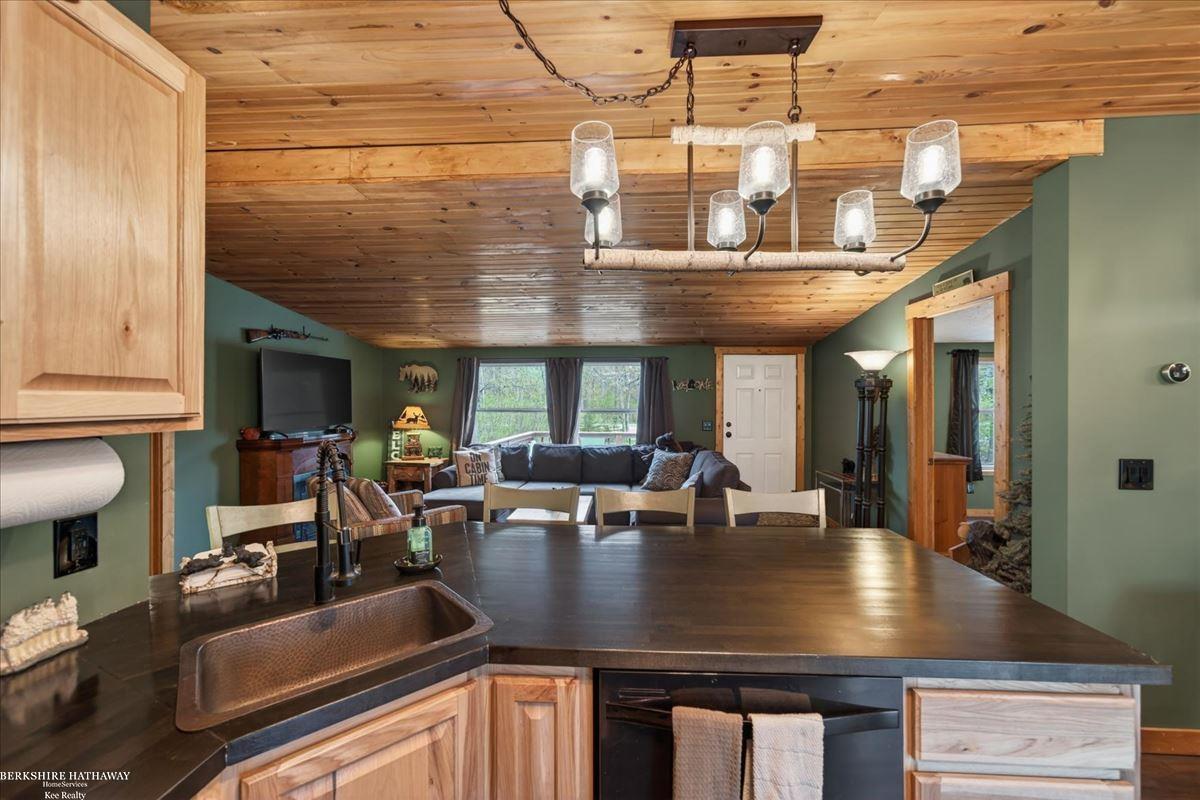 4808 North Water Road Sanford, MI 48657 - Photo 16 of 36